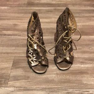 Report fashion shoes